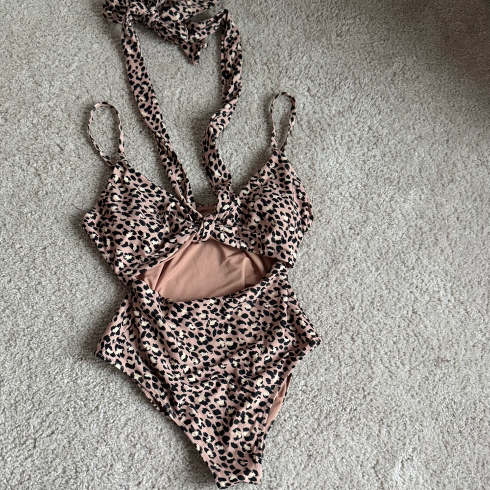 NWT Aerie Leopard Full Coverage Wrap One Piece Swimsuit XL Long Med and Large - Picture 5 of 12